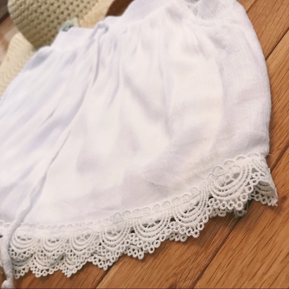 White Lace Shorts - Picture 2 of 6